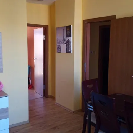 2 Bed Black Sea Слънчев бряг